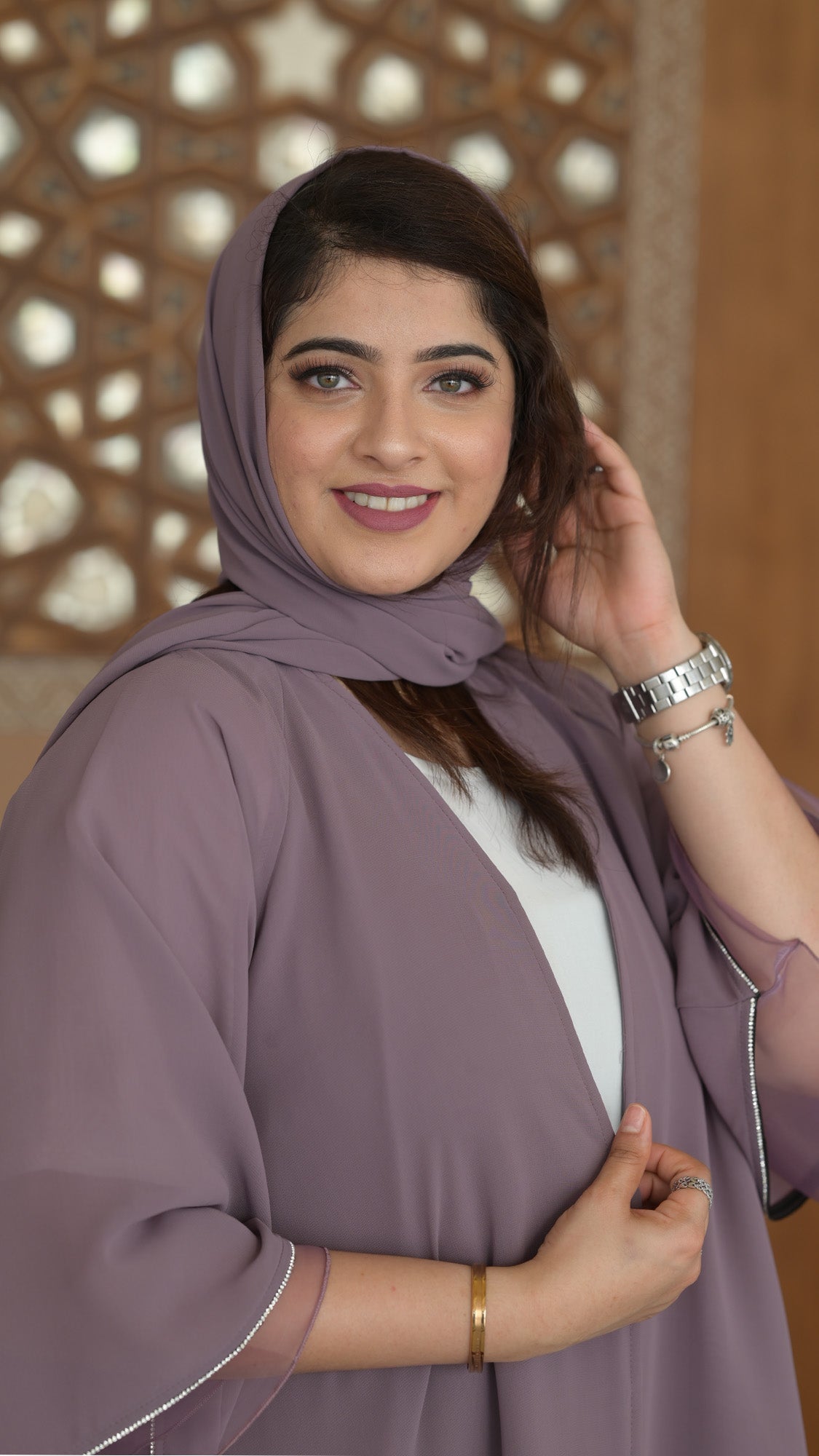 STEAL THE STYLE! Abayas Under ₹2999 🛍️