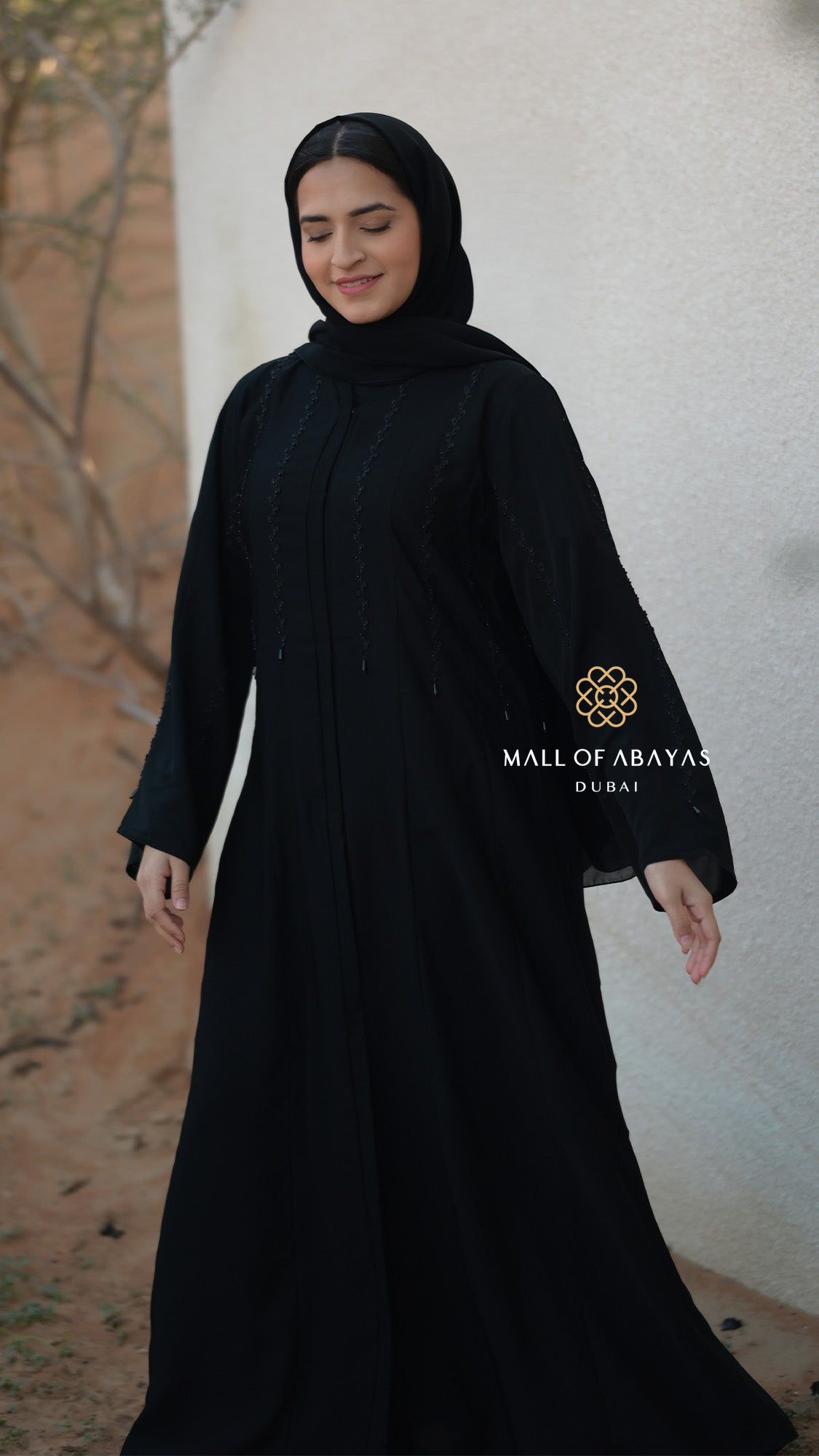 Black Embroidered Abaya - 092633