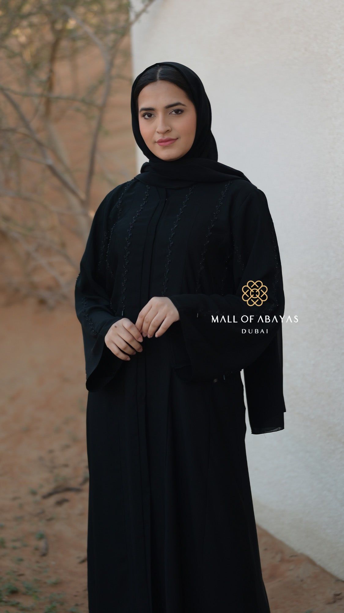 Black Embroidered Abaya - 092633