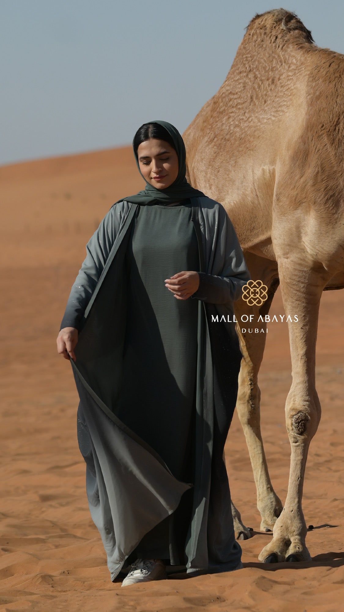 Deep Olive Embellished Abaya - 092634