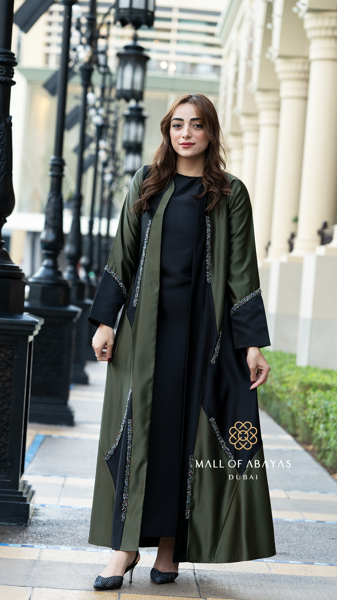 Olive & Black Embellished Panel Abaya Set - 092658