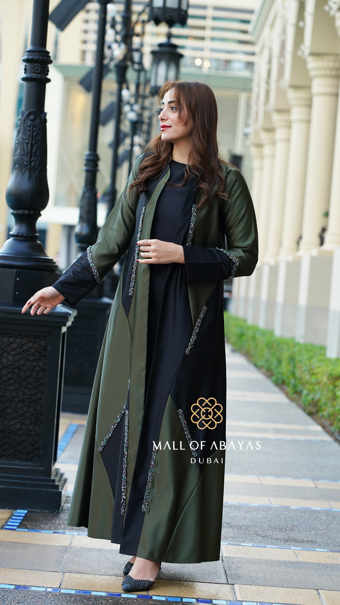 Olive & Black Embellished Panel Abaya Set - 092658