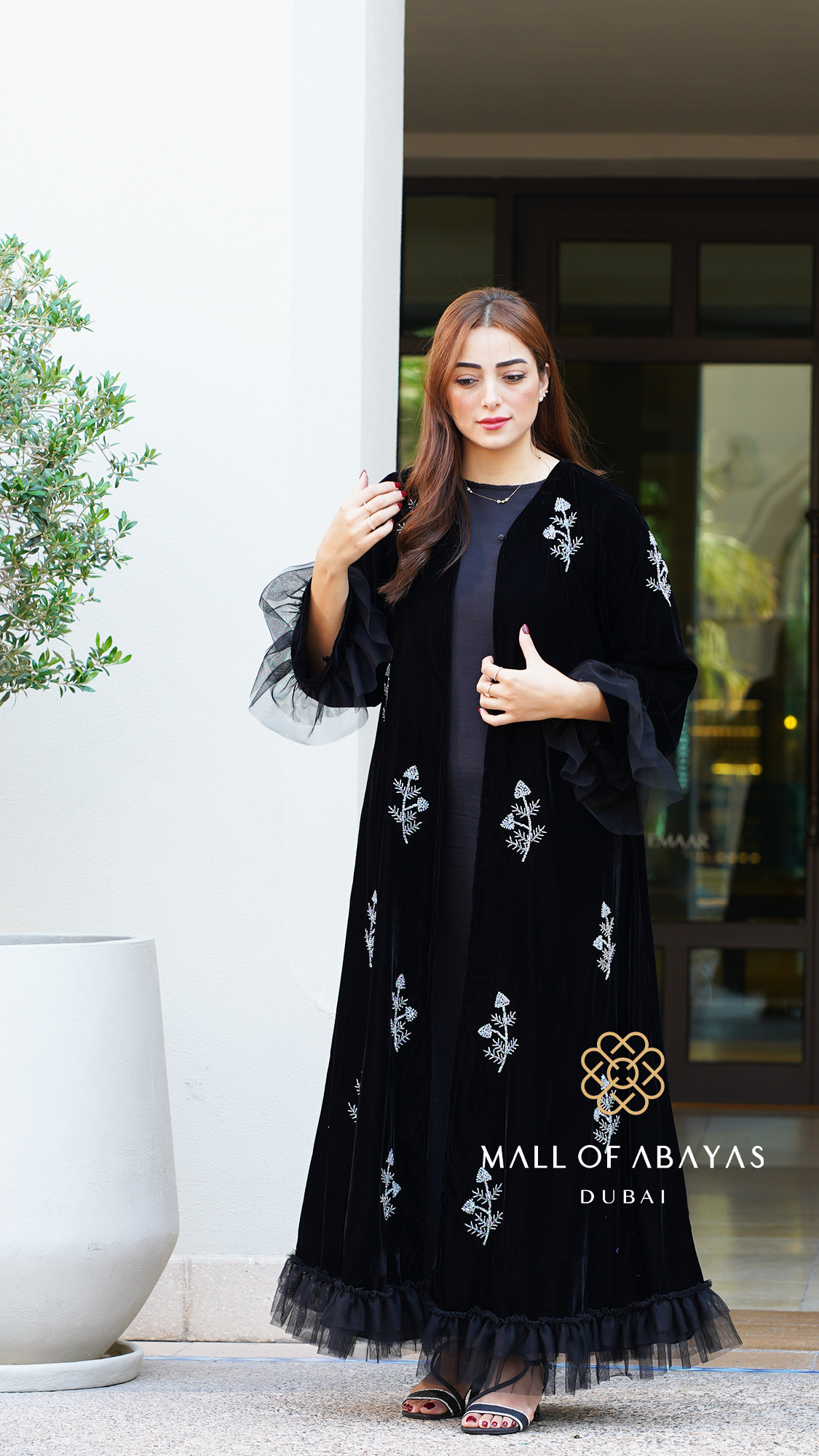 Black Velvet Floral Embroidered Abaya - 092653