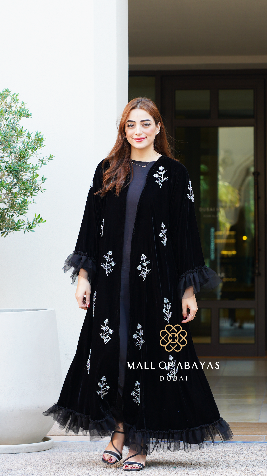 Black Velvet Floral Embroidered Abaya - 092653
