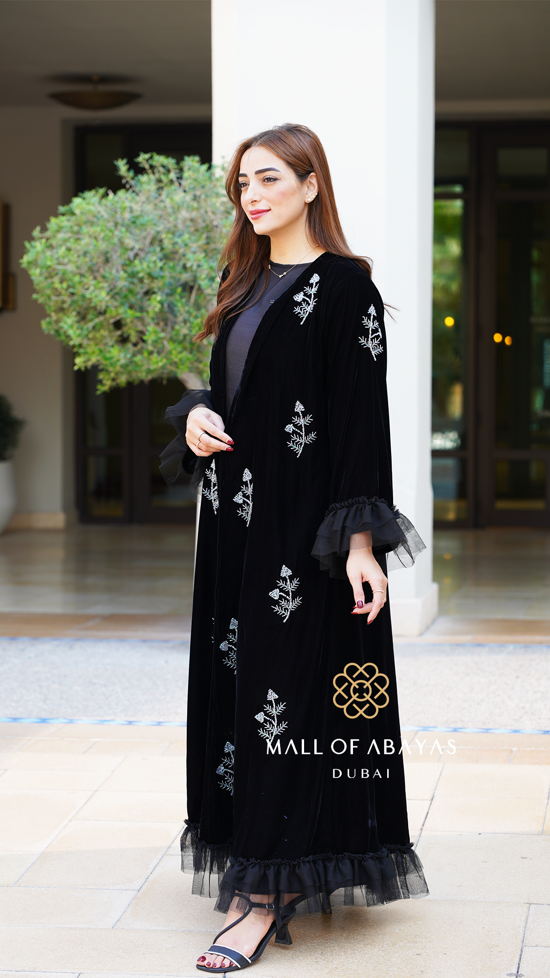 Black Velvet Floral Embroidered Abaya - 092653
