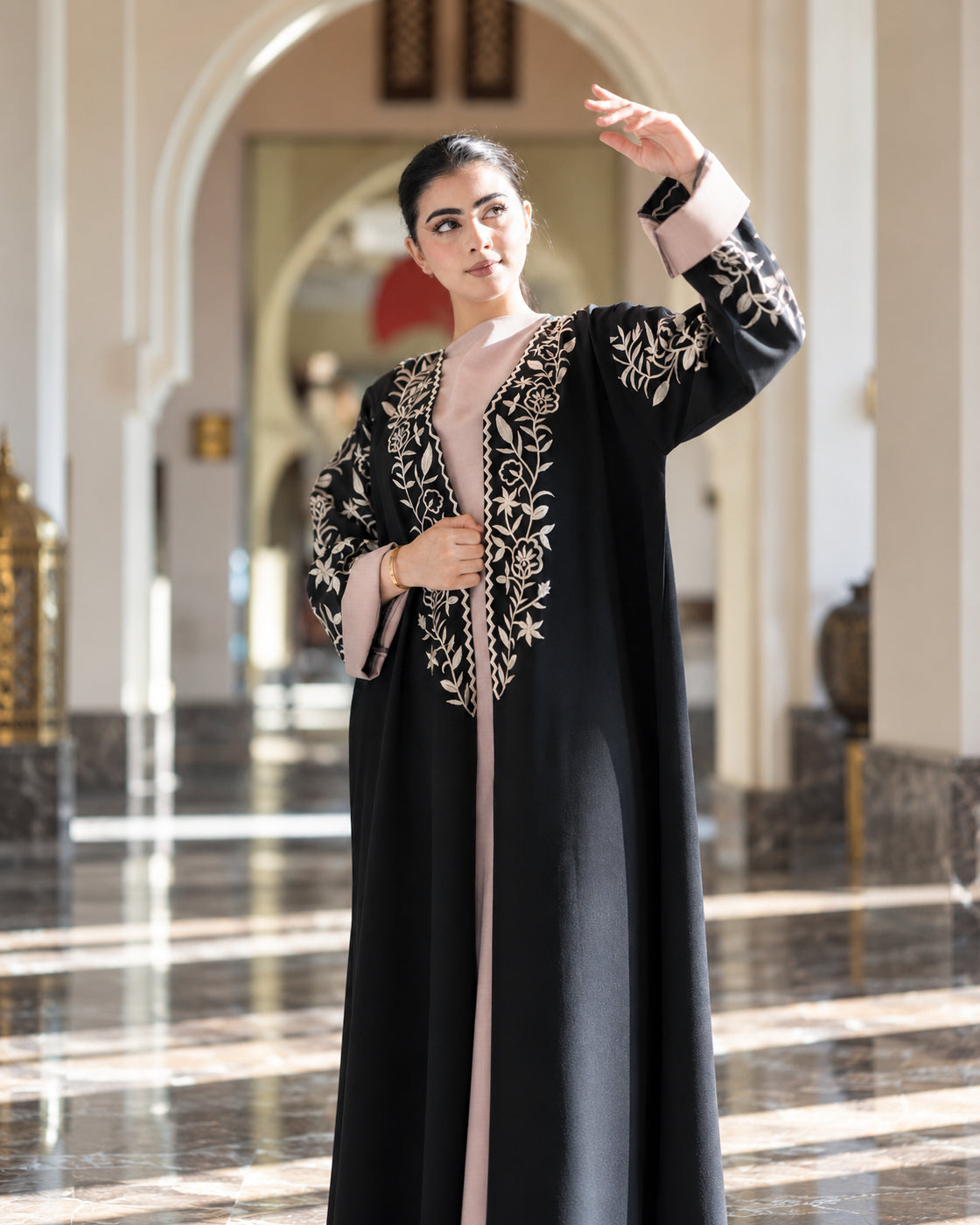 Black Floral Embroidered Abaya Set - 0926171