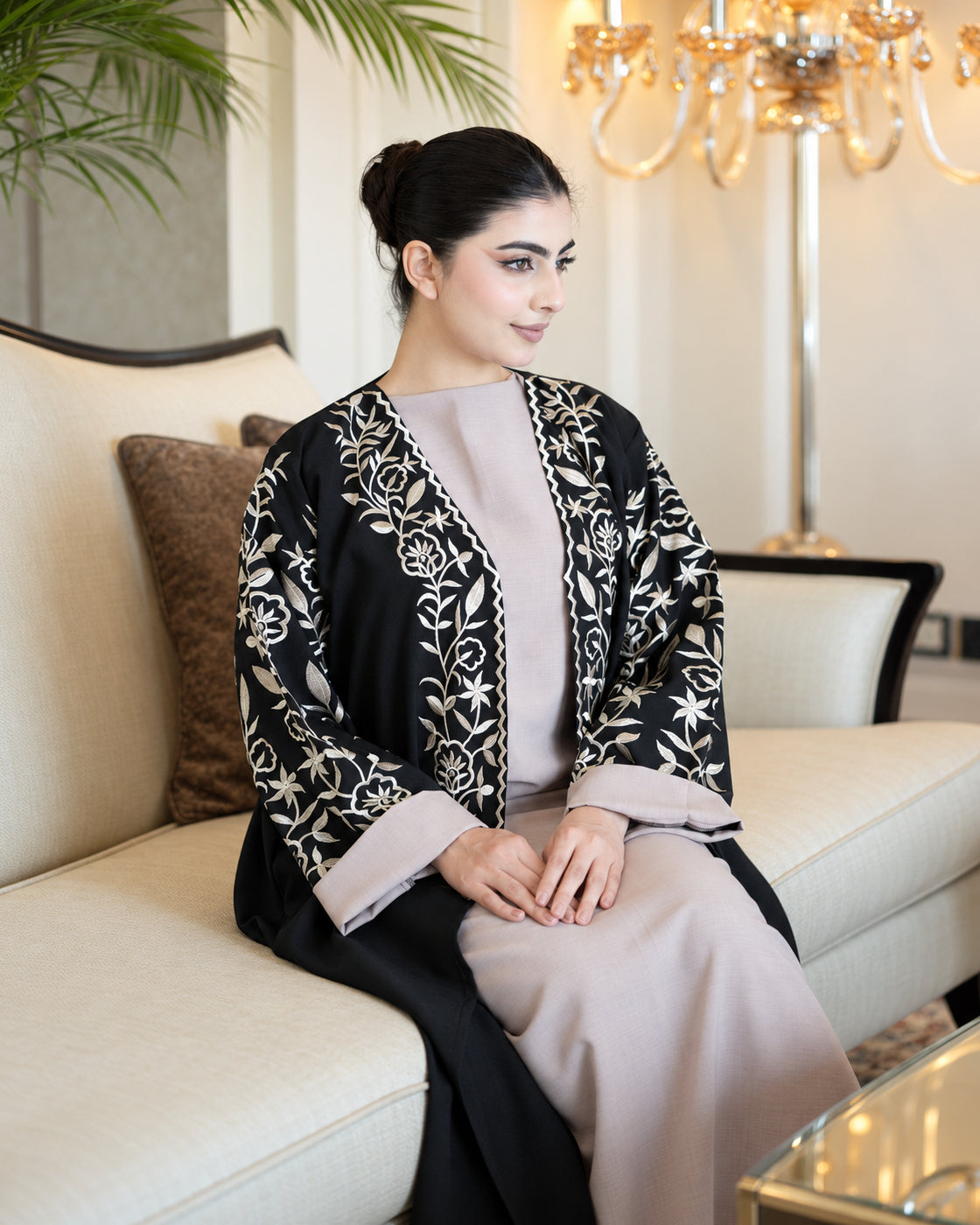 Black Floral Embroidered Abaya Set - 0926171