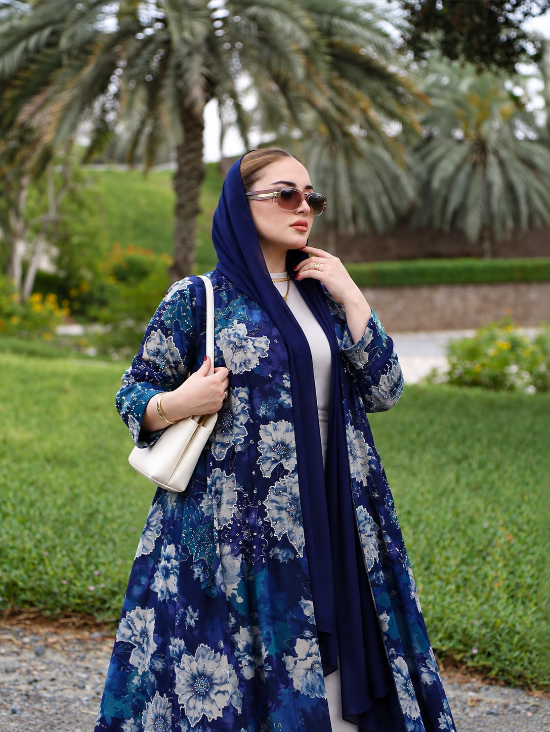 Navy Blue Floral Embellished Abaya - 0926117