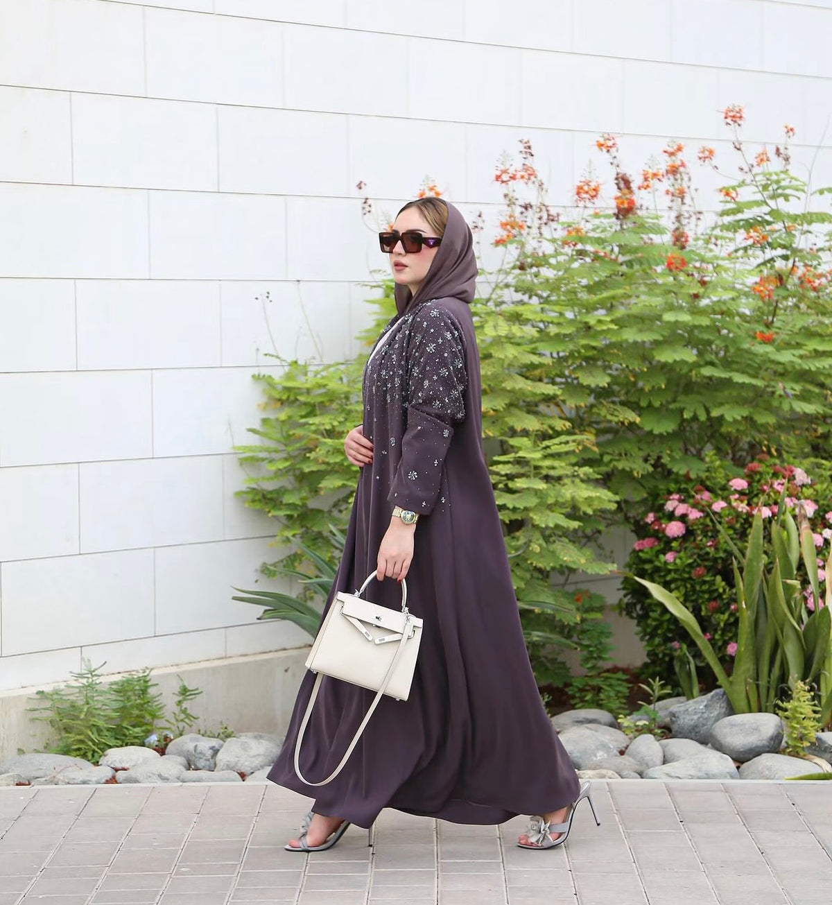 Smoky Mauve Floral Crystal Embellished Open Abaya - 0926120