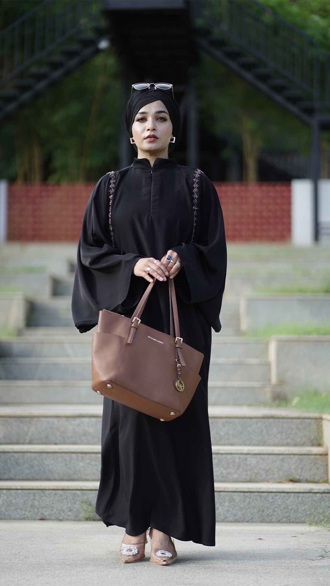Black Embellished Statement Abaya - 0926109