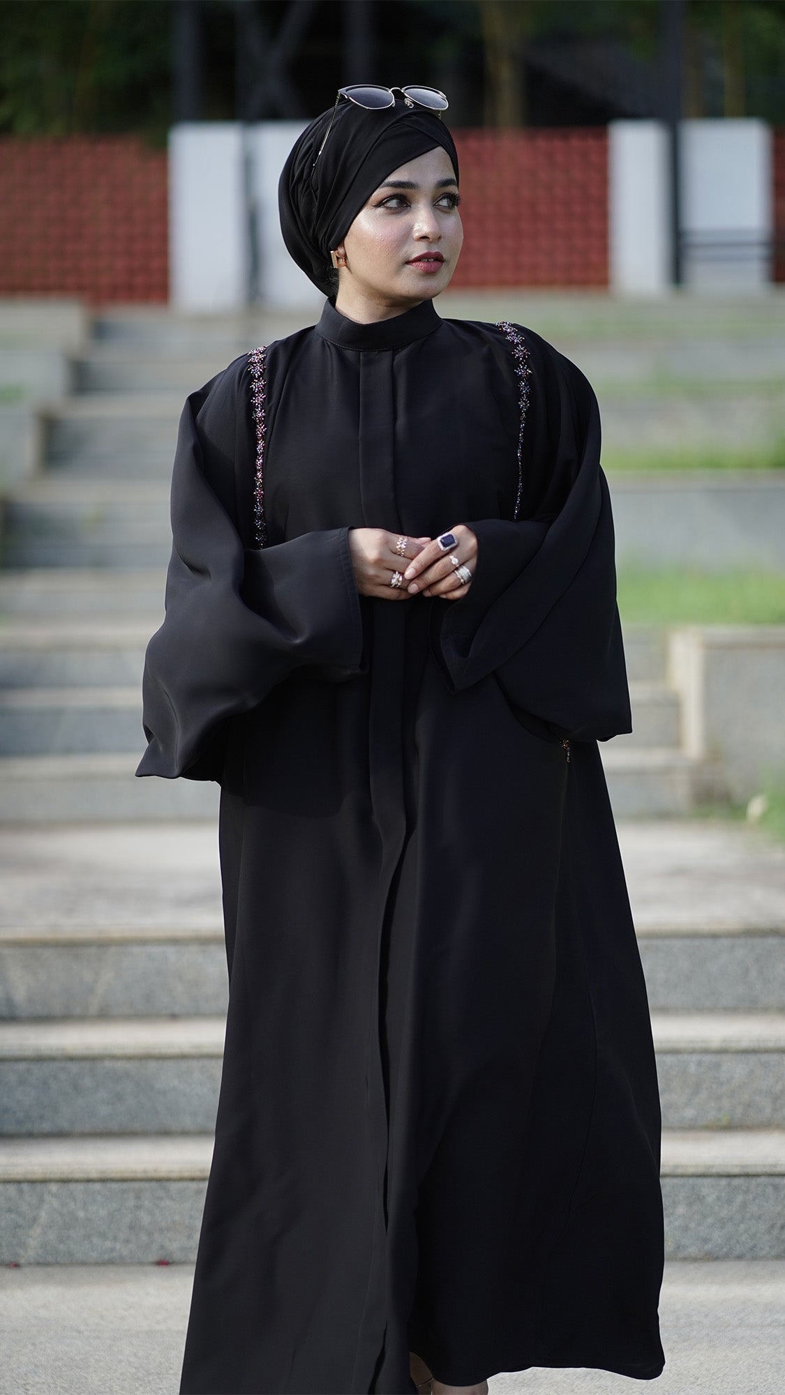 Black Embellished Statement Abaya - 0926109