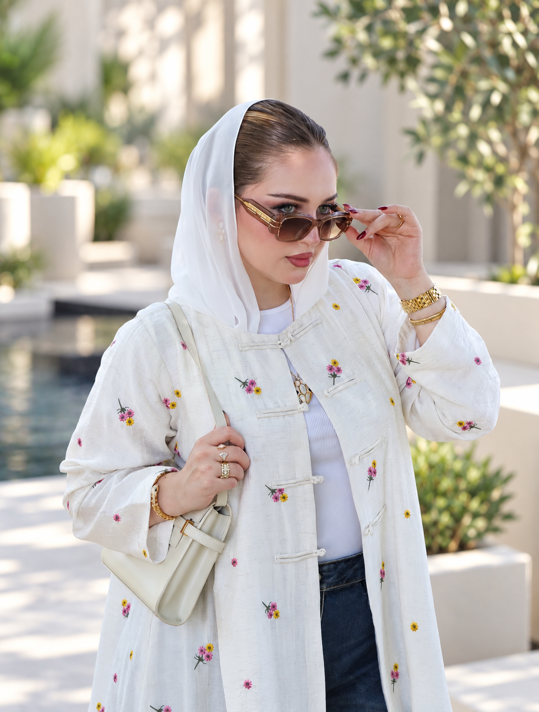 White Floral Embroidered Long Abaya - 0926110